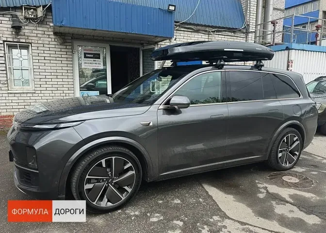 ENROAD Nomadix Pro XXL Slim 450-E на Lixiang L9 — общий вид автомобиля с установленным автобоксом