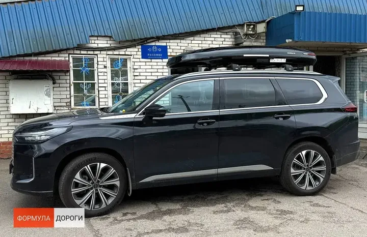 ENROAD Nomadix Pro XXL Slim 450-E на Exeed VX — общий вид автомобиля с установленным автобоксом